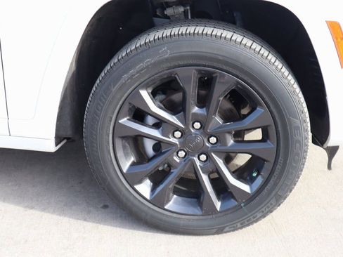 New 2026 Jeep Grand Cherokee Limited image 20