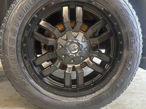 Used 2012 Chevrolet Avalanche LTZ AWD/4WD image 26