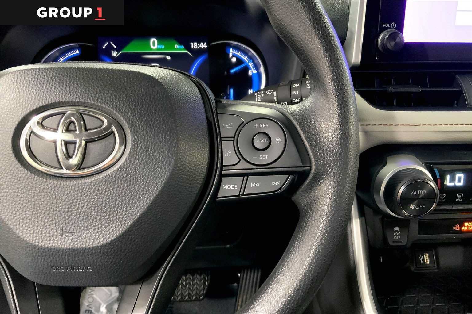 Certified 2024 Toyota RAV4 XLE AWD/4WD image 25