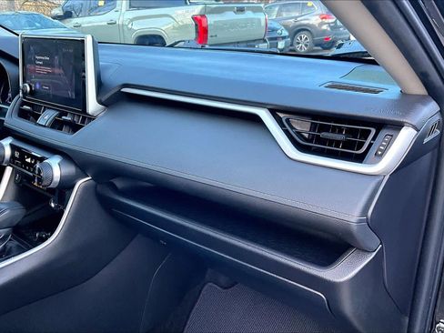 Used 2023 Toyota RAV4 XLE image 17
