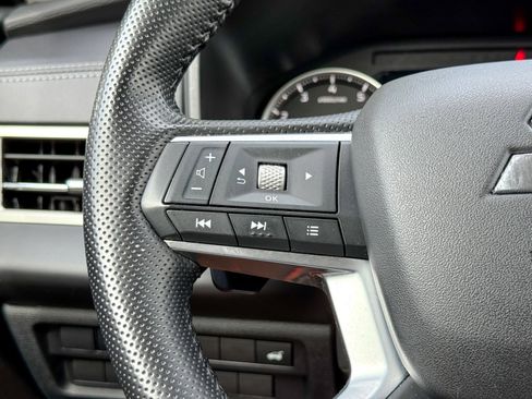 Used 2024 Mitsubishi Outlander AWD image 37