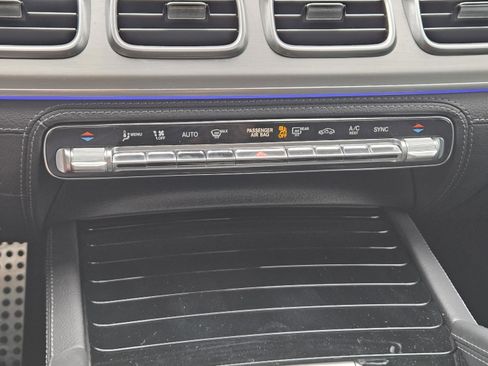 Certified 2025 Mercedes-Benz GLE 53 AMG 4MATIC image 20