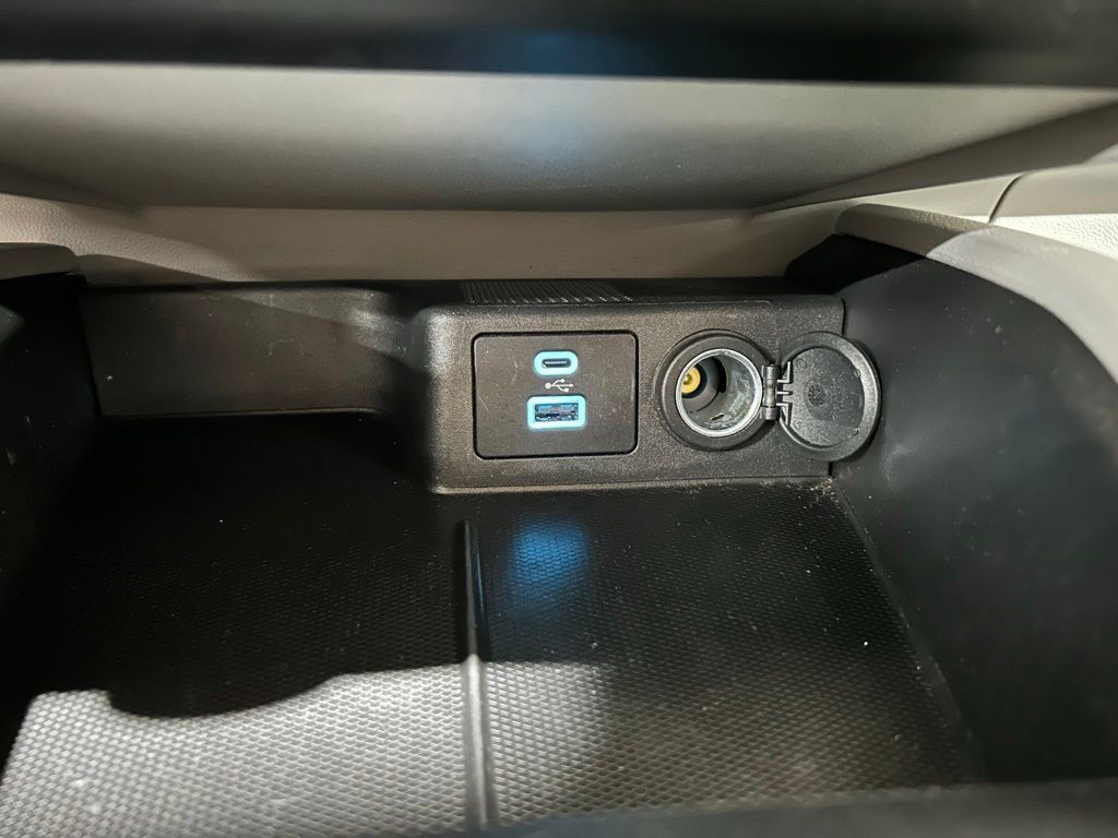 Used 2023 Ford Escape Active AWD/4WD image 32