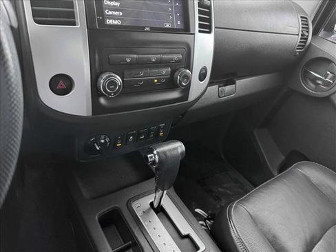 Used 2015 Nissan Xterra PRO-4X w/ Pro-4x Leather Package image 14