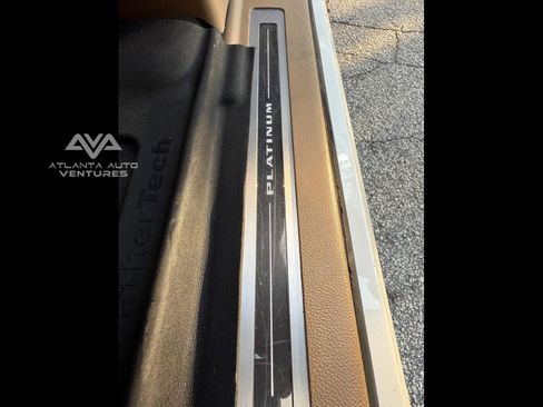 Used 2019 Cadillac Escalade Platinum image 51