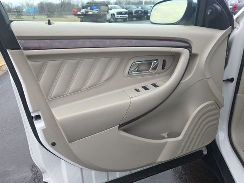 Used 2012 Ford Taurus Limited image 25