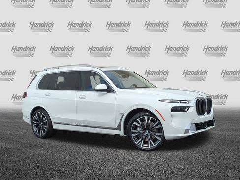 New 2026 BMW X7 xDrive40i image 2