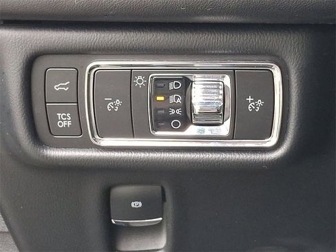 Used 2022 Lincoln Nautilus Reserve w/ Monochromatic Package image 26