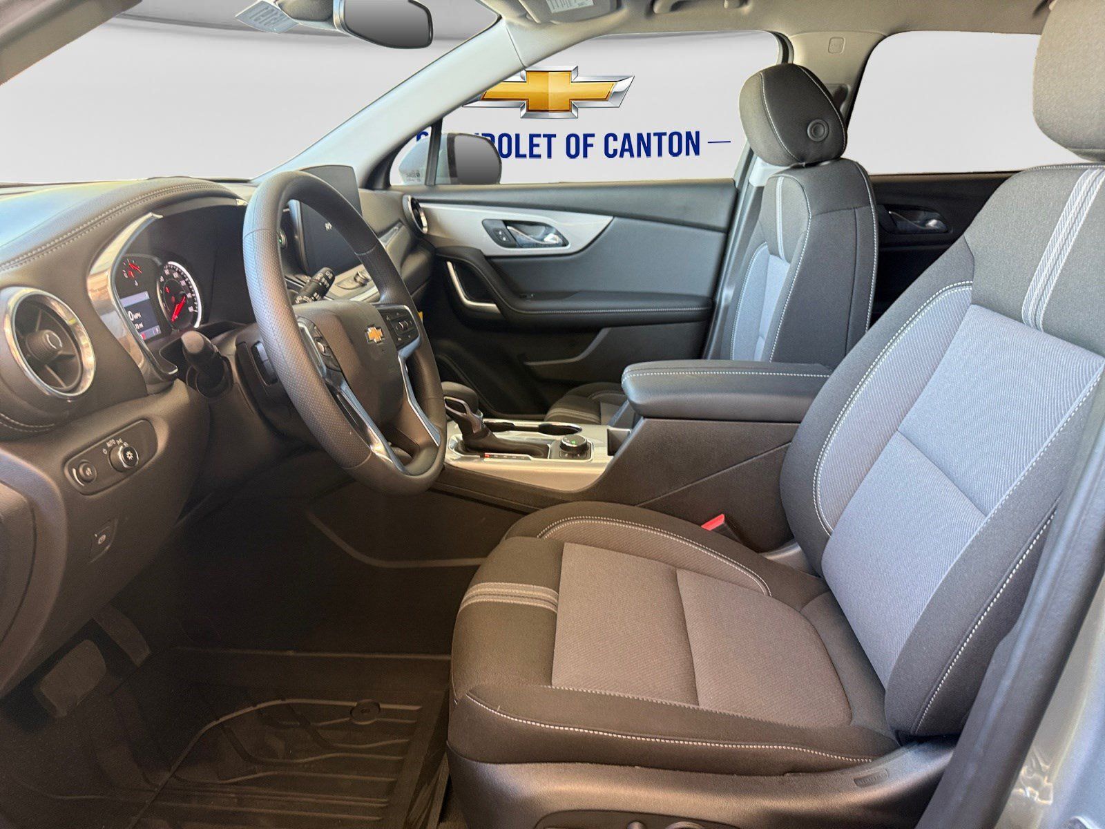 New 2026 Chevrolet Blazer LT w/ Convenience Package FWD image 9