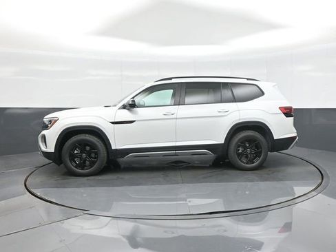 New 2026 Volkswagen Atlas Peak Edition AWD/4WD image 4