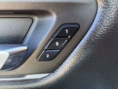 Used 2019 RAM 1500 Laramie image 12