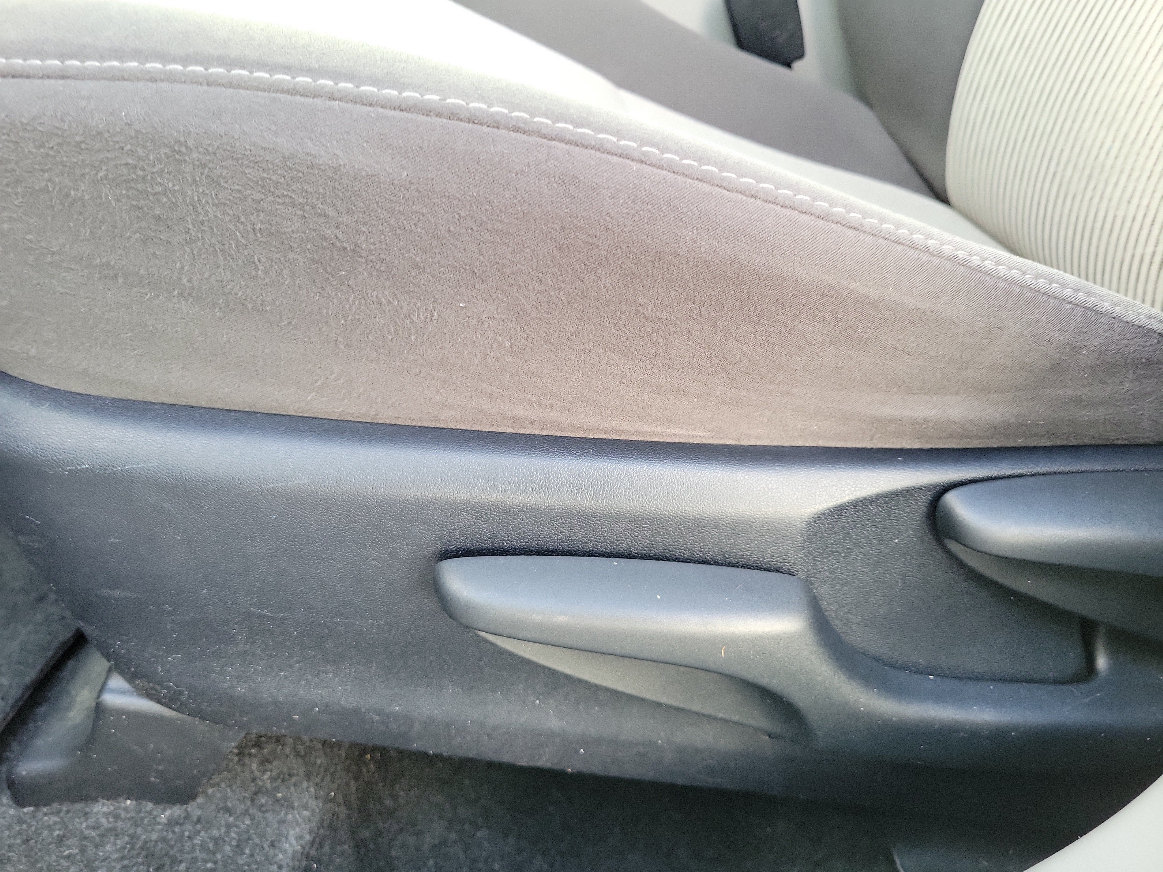 Used 2015 Toyota Prius V Two FWD image 19
