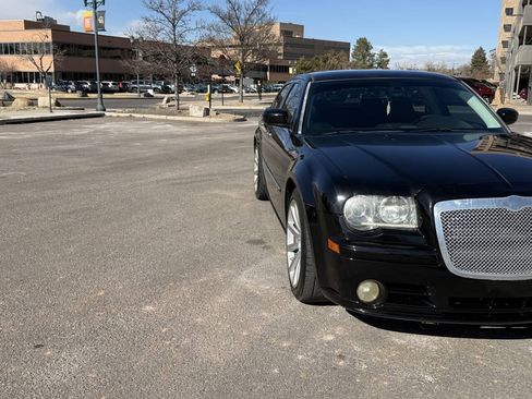 Used 2010 Chrysler 300 SRT8 w/ SRT Option Group II RWD image 5