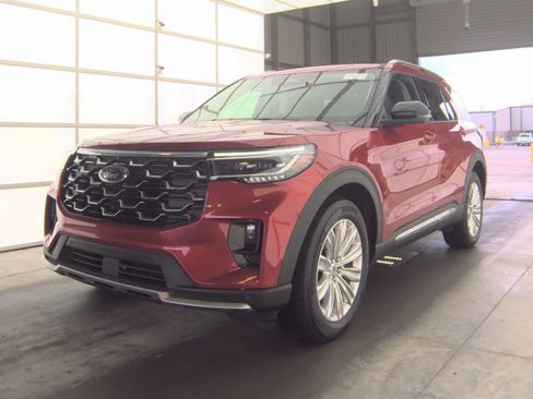 Used 2025 Ford Explorer Platinum w/ LUX Leather Package AWD/4WD image 4