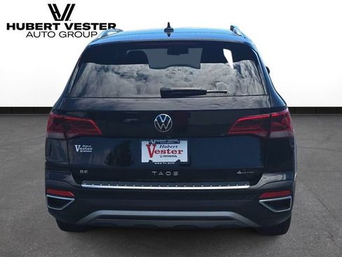 Used 2022 Volkswagen Taos SE AWD/4WD image 7