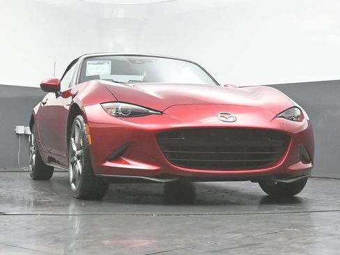 Used 2021 MAZDA MX-5 Miata Grand Touring RWD image 42