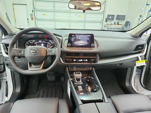 New 2026 Nissan Rogue SV image 25