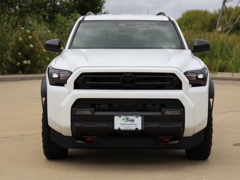 New 2026 Toyota 4Runner SR5 AWD/4WD image 3