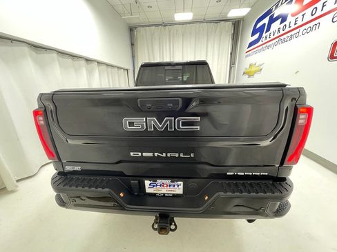Used 2024 GMC Sierra 2500 Denali Ultimate AWD/4WD image 5