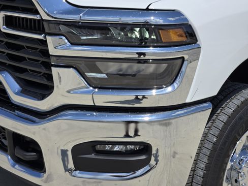 New 2026 RAM 2500 Tradesman w/ Chrome Appearance Group AWD/4WD image 7