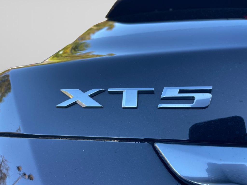 Certified 2023 Cadillac XT5 Premium Luxury w/ Technology Package AWD/4WD image 17