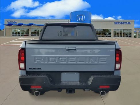 New 2026 Honda Ridgeline Black Edition image 3