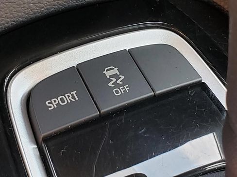 Used 2022 Toyota Corolla SE FWD image 27