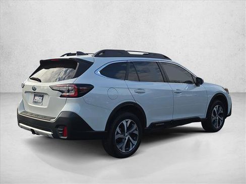 Used 2022 Subaru Outback Limited image 5