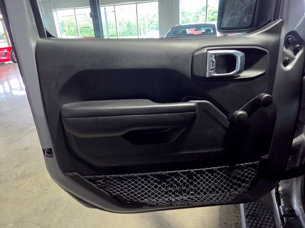 Used 2018 Jeep Wrangler Unlimited Sport AWD/4WD image 11