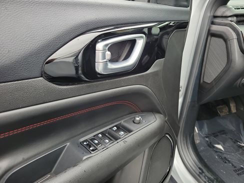 Used 2025 Jeep Compass Trailhawk AWD/4WD image 18