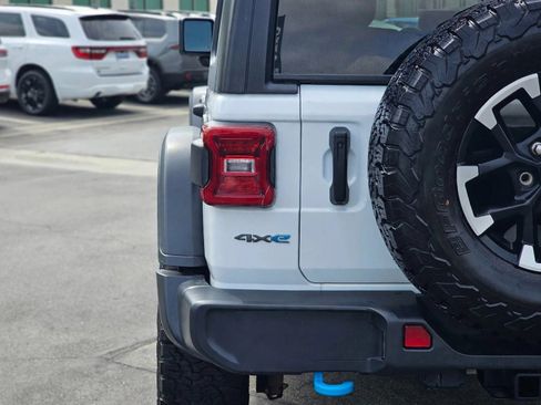 Used 2024 Jeep Wrangler Unlimited Rubicon 4xe AWD/4WD image 10