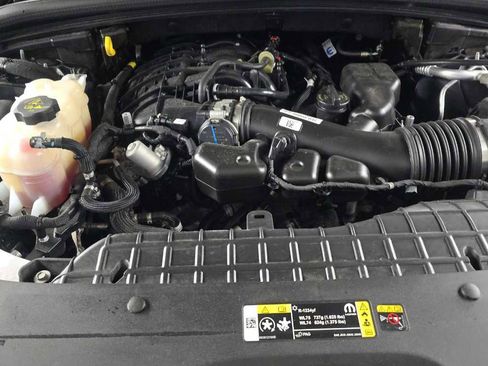 Used 2024 Jeep Grand Cherokee Altitude AWD/4WD image 4