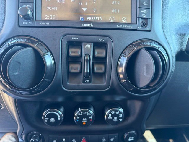 Used 2017 Jeep Wrangler Unlimited Rubicon AWD/4WD image 20
