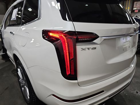Used 2023 Cadillac XT6 Premium Luxury image 35