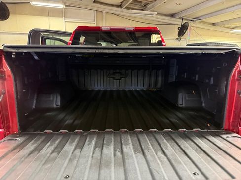 Used 2022 Chevrolet Silverado 1500 LT Trail Boss w/ Safety Package image 15