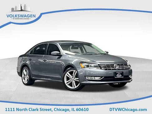 Used 2015 Volkswagen Passat TDI SEL Premium image 1
