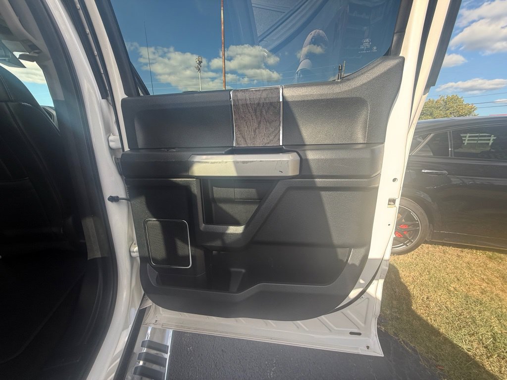 Used 2018 Ford F250 Lariat w/ Lariat Ultimate Package AWD/4WD image 19