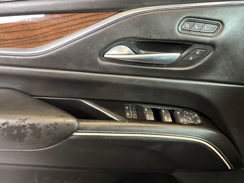 Used 2023 Cadillac Escalade ESV Sport Platinum image 11