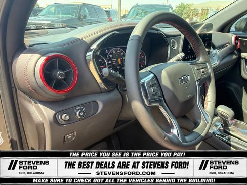 Used 2025 Chevrolet Blazer RS FWD image 24