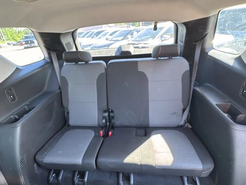 Used 2018 Chevrolet Traverse LS FWD image 17