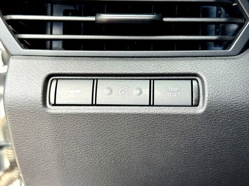 Used 2024 Nissan Altima 2.5 SV image 17