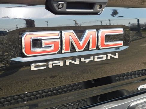 Used 2023 GMC Canyon AT4X AWD/4WD image 40