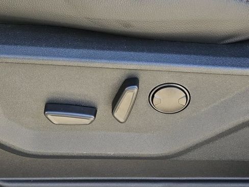 New 2025 Ford F150 Lariat w/ Equipment Group 501A Mid image 28