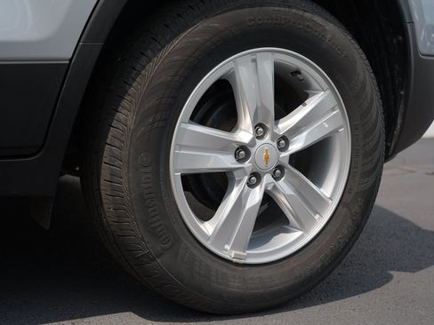 Used 2019 Chevrolet Trax LT w/ LT Convenience Package FWD image 33