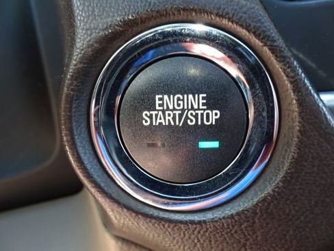 Used 2018 Chevrolet Suburban LT AWD/4WD image 31