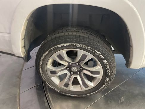Used 2022 RAM 1500 Limited AWD/4WD image 18
