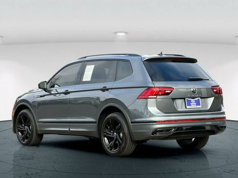 Used 2023 Volkswagen Tiguan SE R-Line FWD image 4