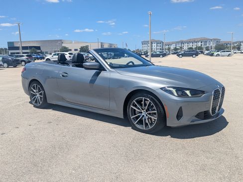 Used 2025 BMW 430i Convertible image 2