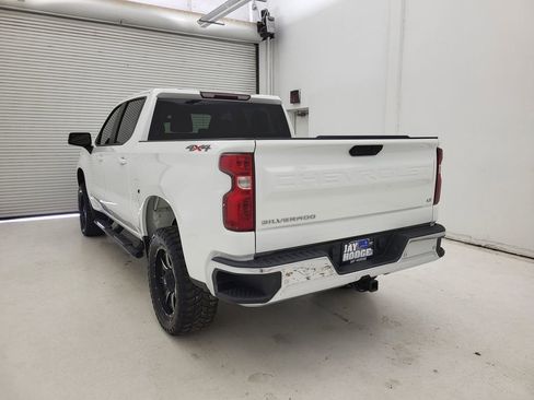 Used 2020 Chevrolet Silverado 1500 LT w/ Convenience Package image 16