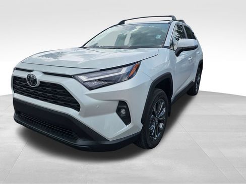 Used 2025 Toyota RAV4 XLE Premium w/ Weather Package AWD/4WD image 4